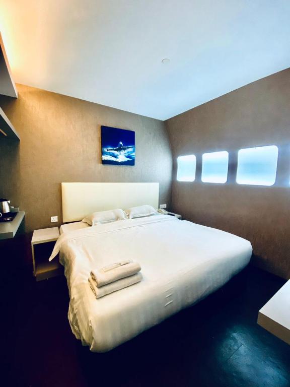 Economy King Room